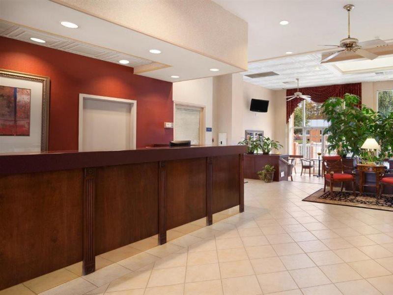 Baymont By Wyndham Warrenton Exterior foto