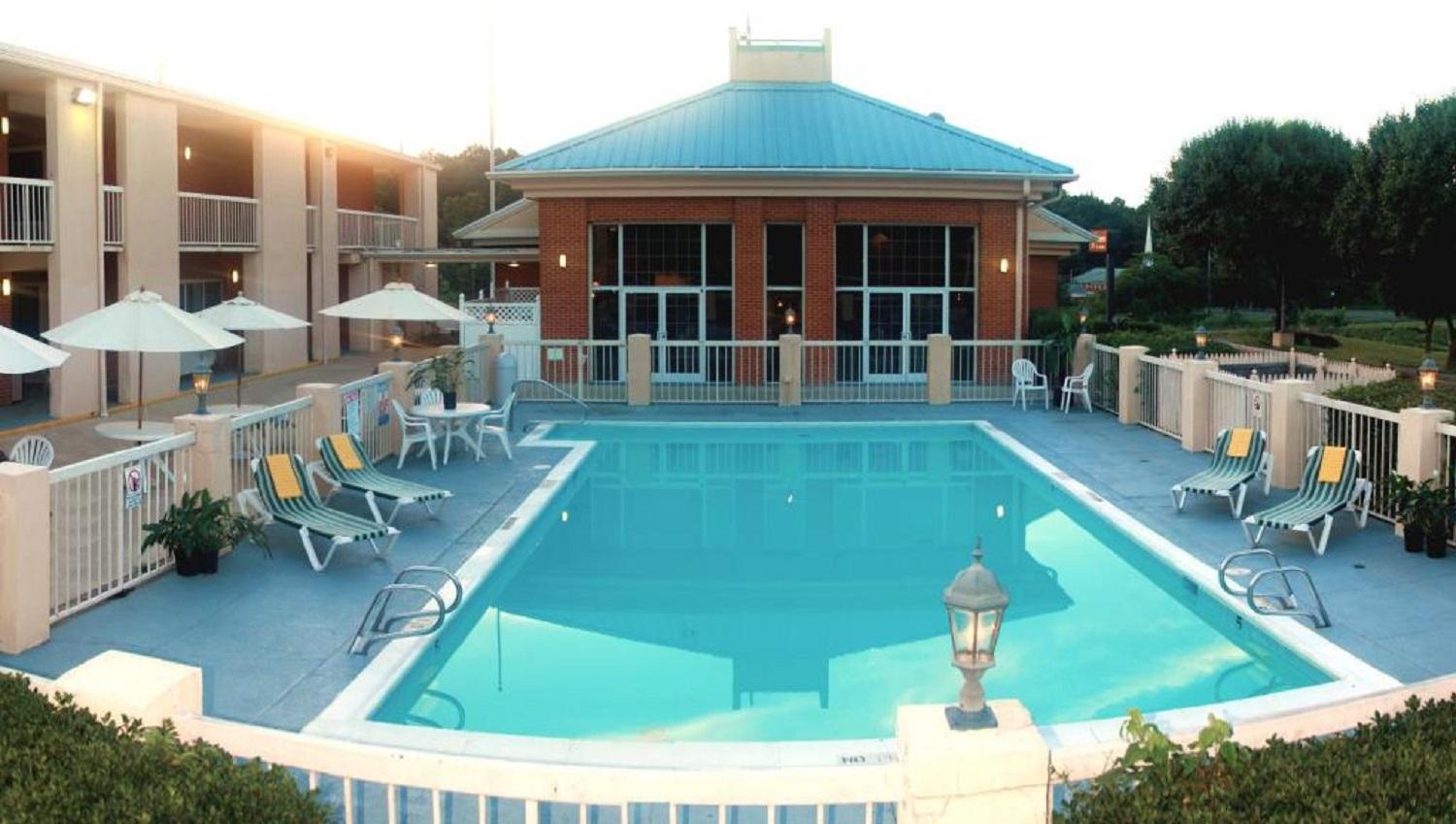 Baymont By Wyndham Warrenton Exterior foto