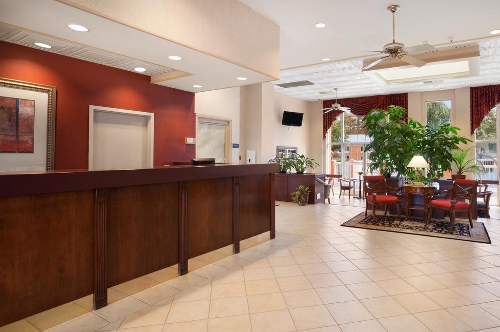 Baymont By Wyndham Warrenton Exterior foto