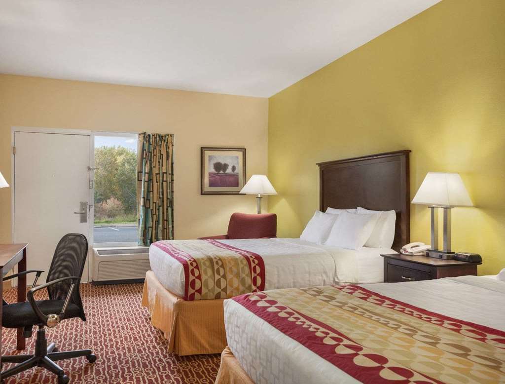Baymont By Wyndham Warrenton Quarto foto